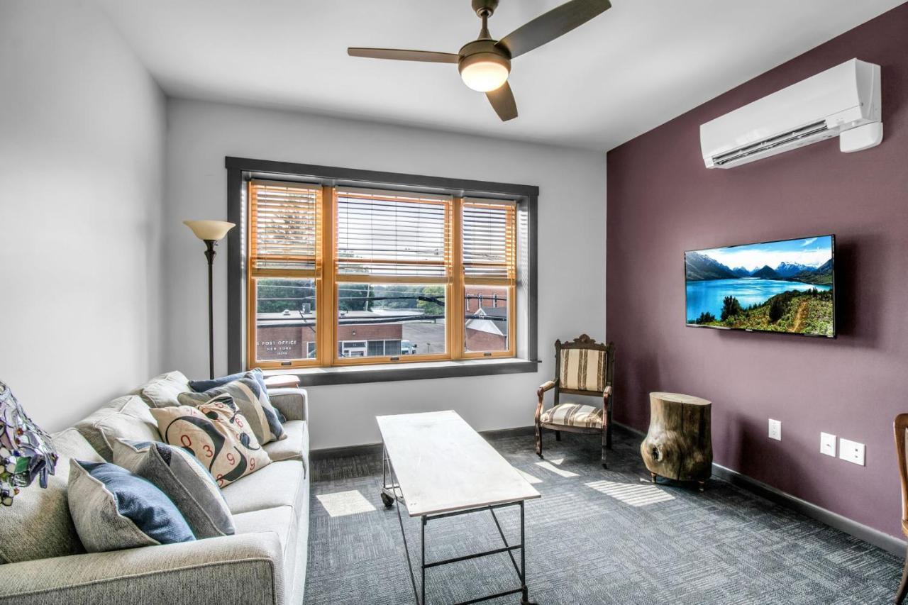 Webber Hotel Lyndonville Экстерьер фото