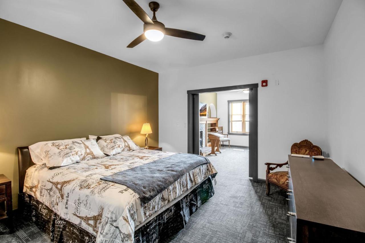 Webber Hotel Lyndonville Экстерьер фото