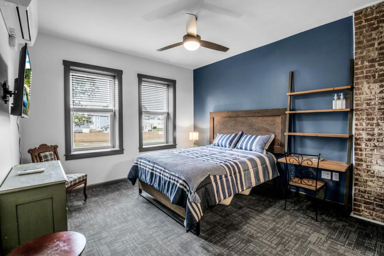 Webber Hotel Lyndonville Экстерьер фото